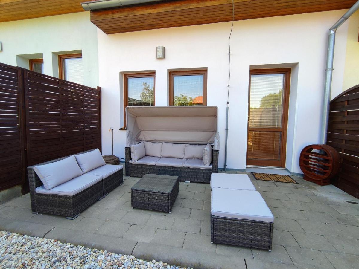 Ubytovani Ema Apartamento Valtice Exterior foto