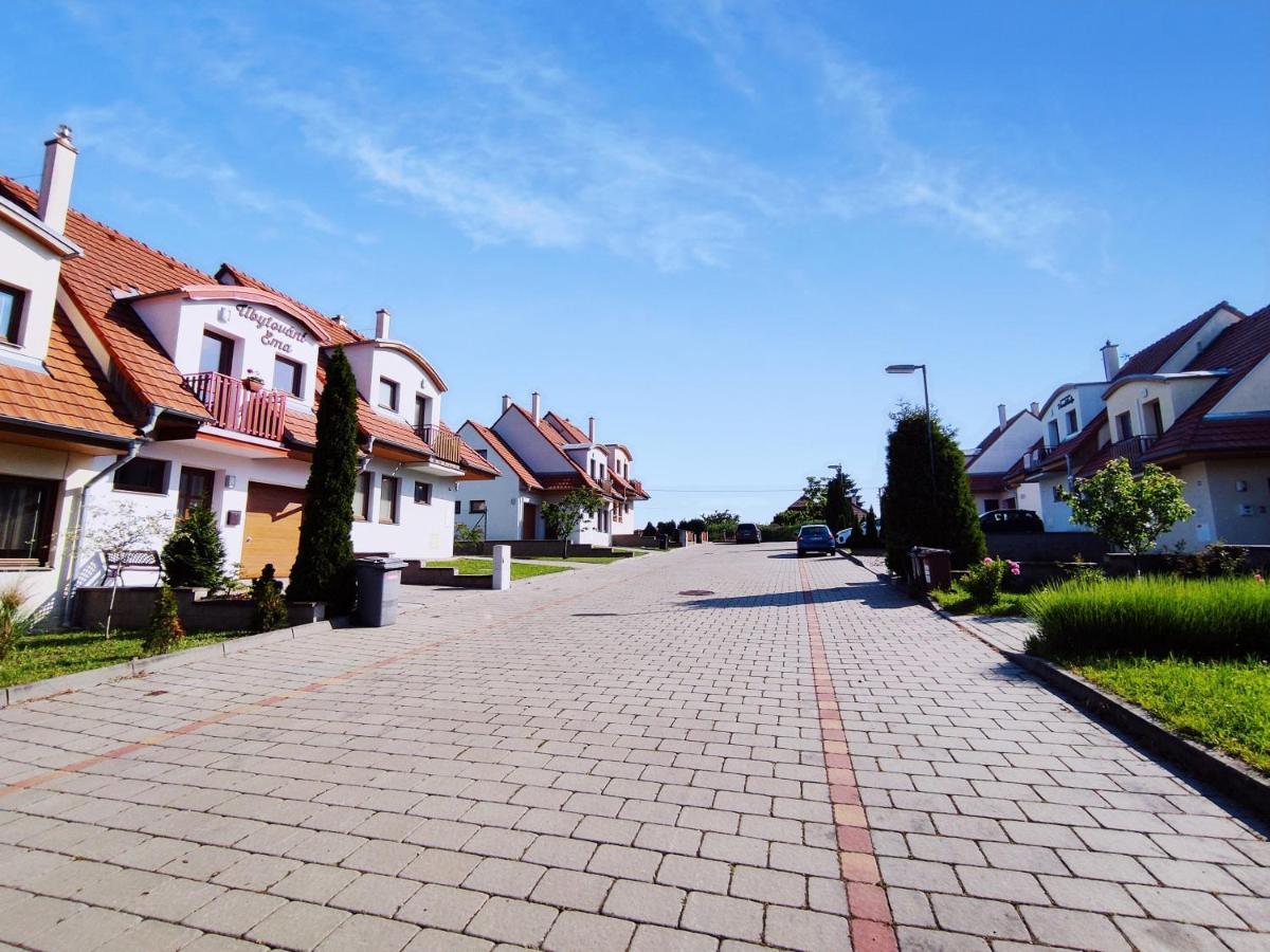 Ubytovani Ema Apartamento Valtice Exterior foto