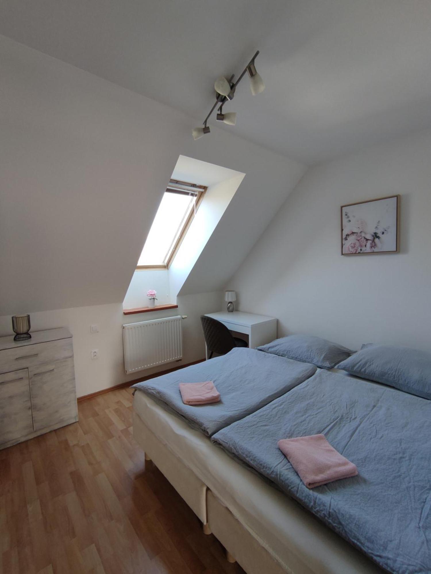 Ubytovani Ema Apartamento Valtice Exterior foto