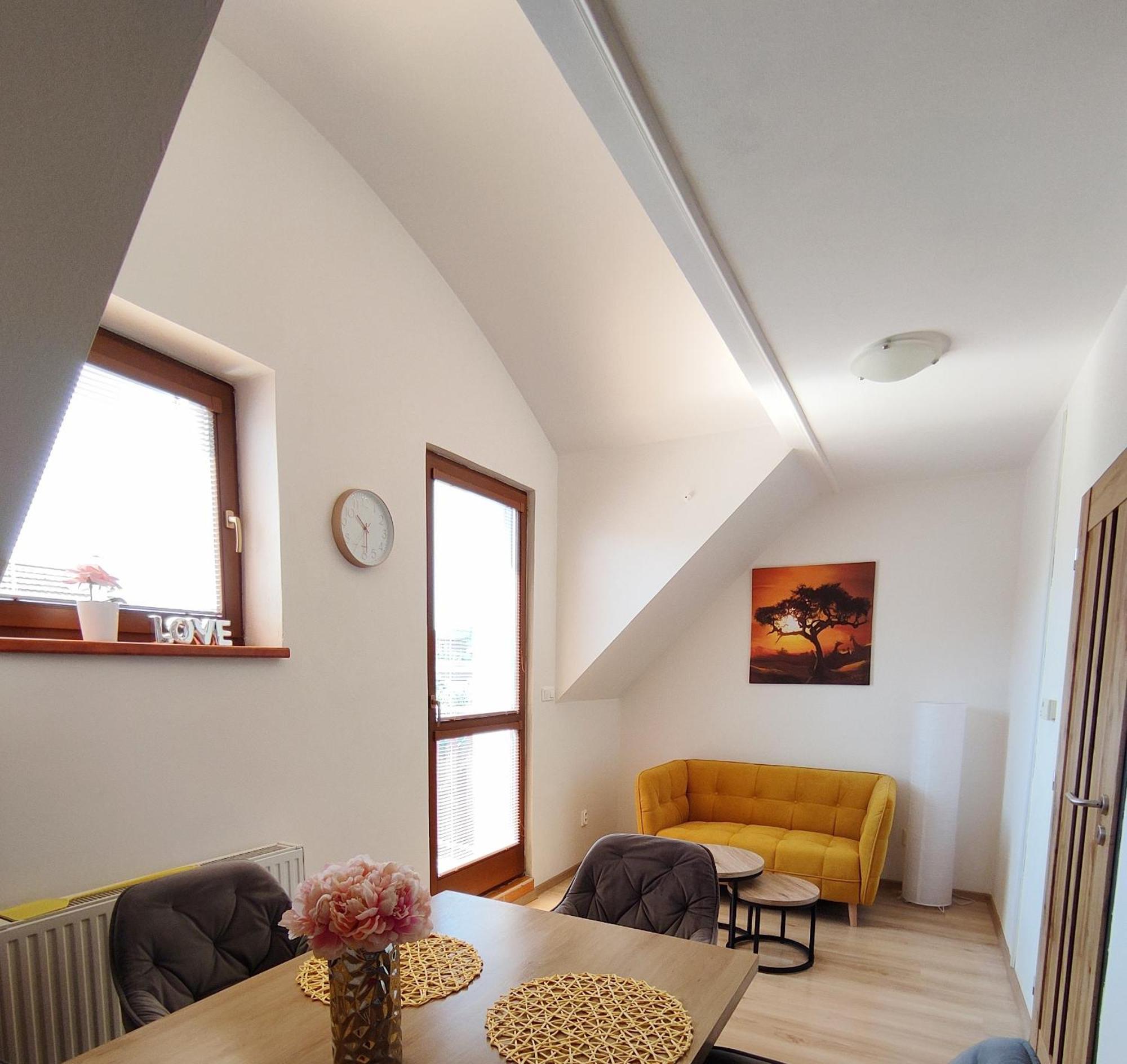 Ubytovani Ema Apartamento Valtice Exterior foto