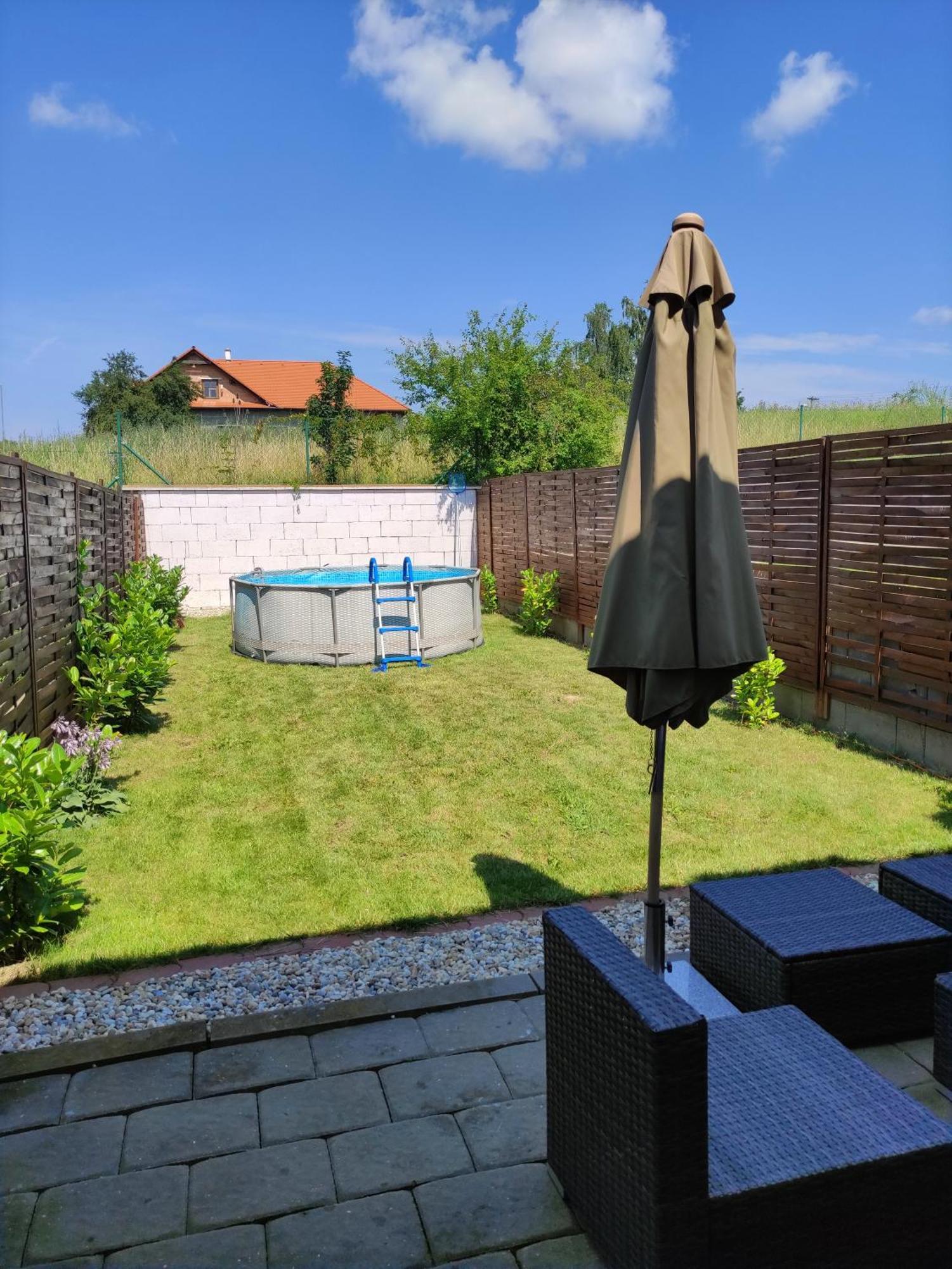 Ubytovani Ema Apartamento Valtice Exterior foto